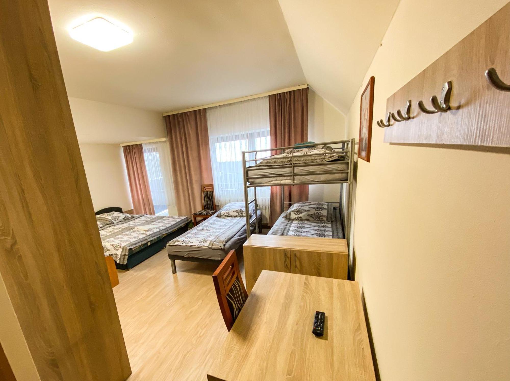Osrodek Wczasowo-Kolonijny Gron Bed & Breakfast Bialy Dunajec Bagian luar foto