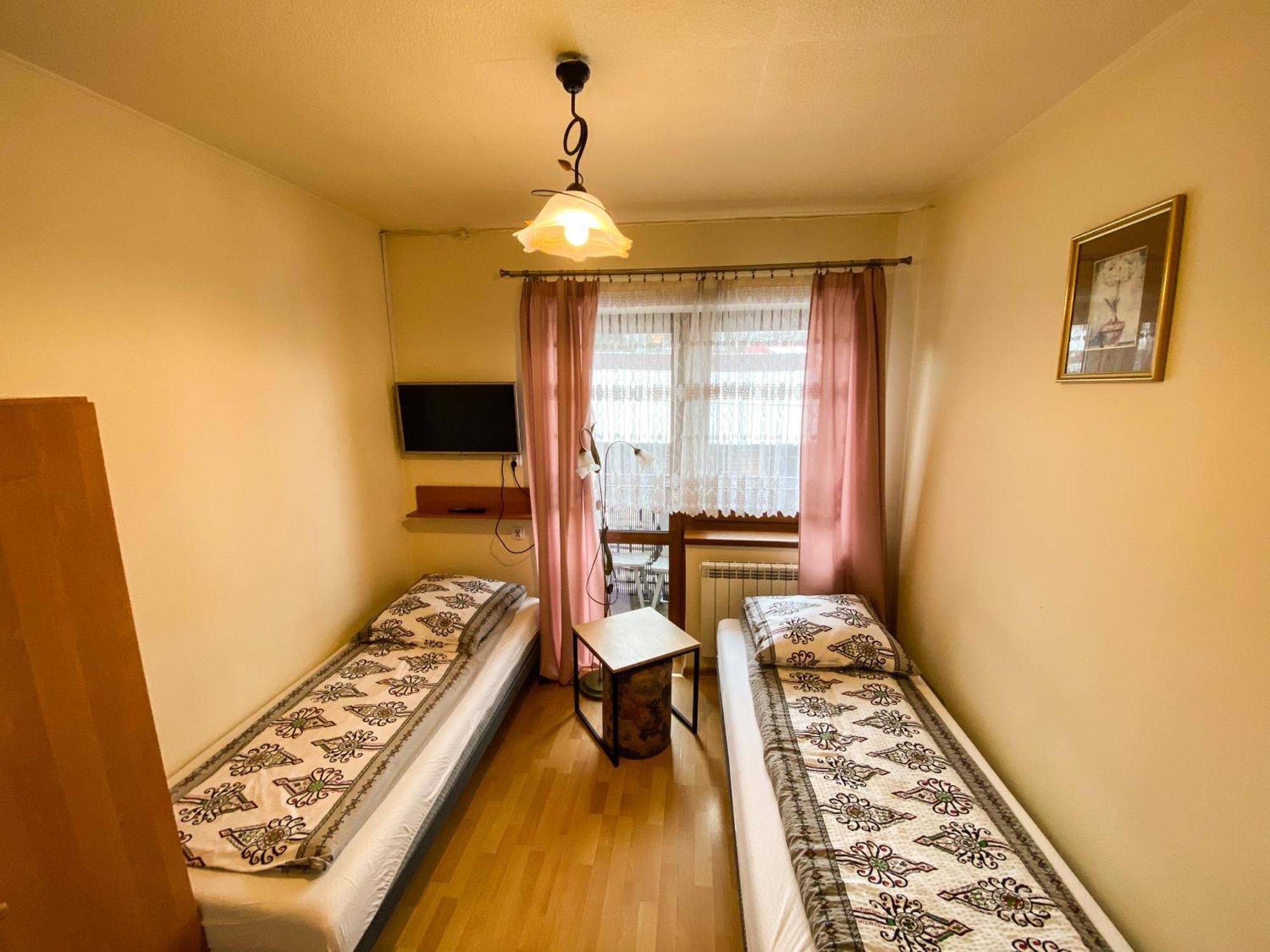 Osrodek Wczasowo-Kolonijny Gron Bed & Breakfast Bialy Dunajec Bagian luar foto